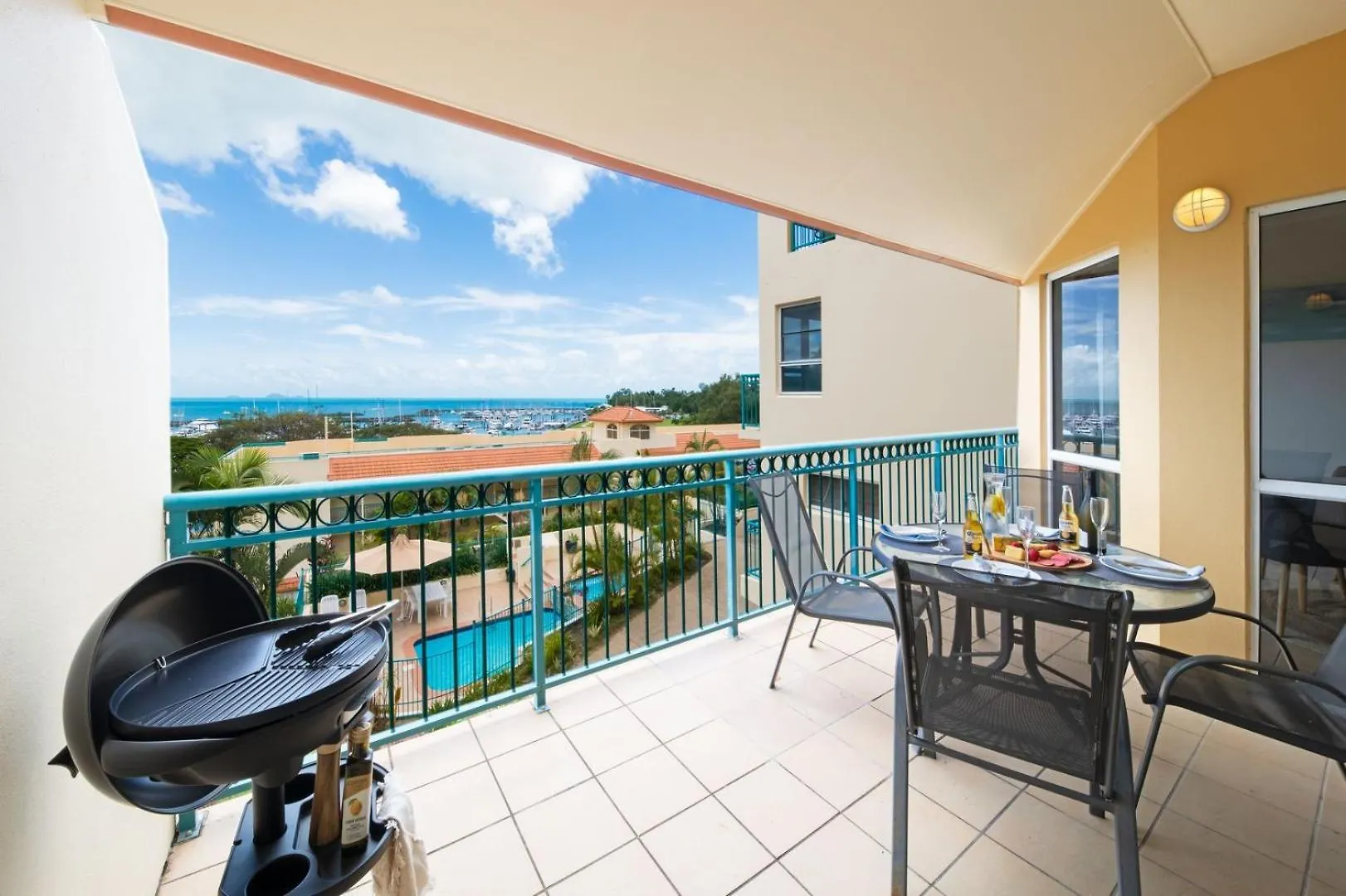 Shingley Beach Resort - Whitsundays Airlie Beach 3*,