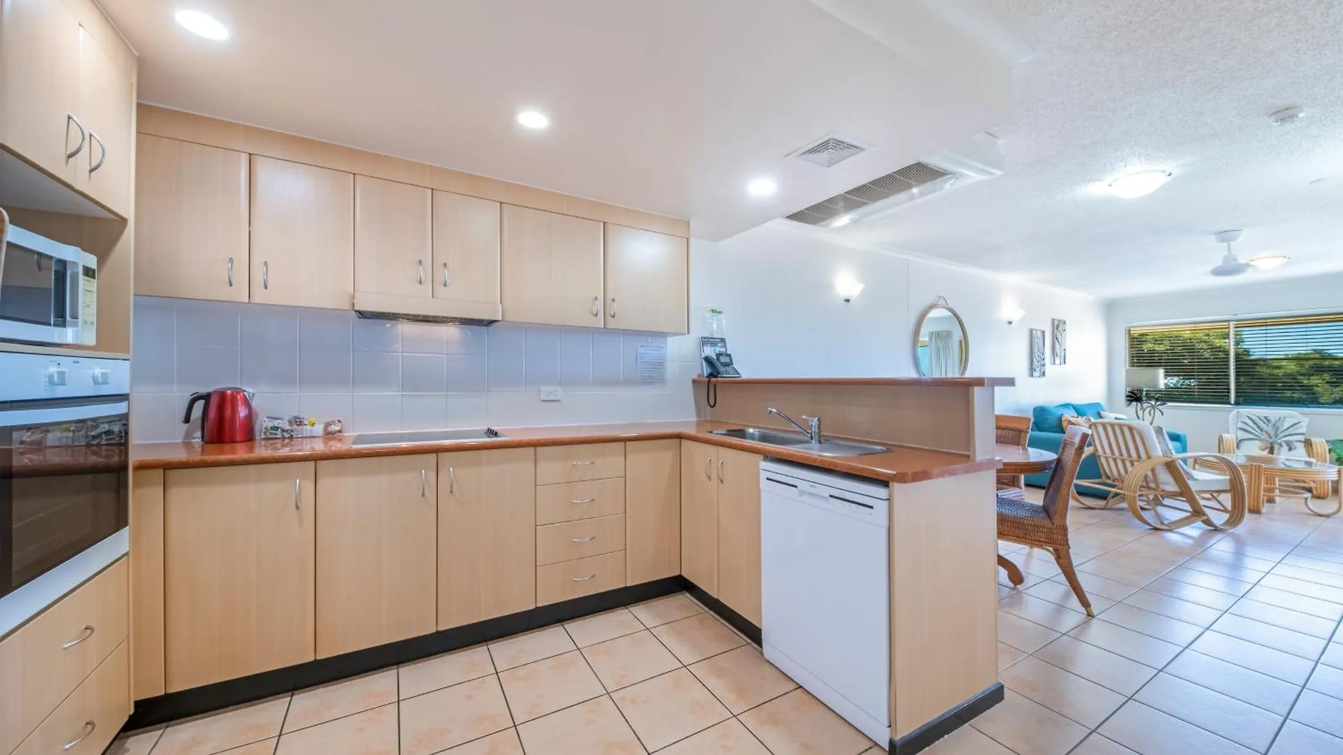 Shingley Beach Resort - Whitsundays Airlie Beach Australia