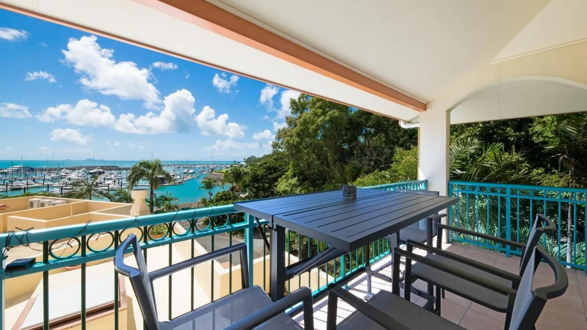 Shingley Beach Resort - Whitsundays Airlie Beach