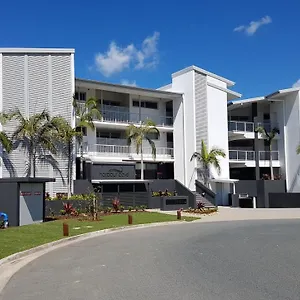 Harbour Cove Отель