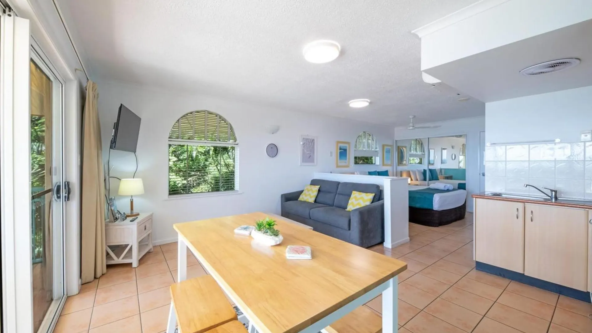 Shingley Beach Resort - Whitsundays Airlie Beach Australia